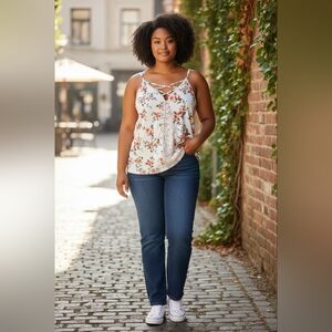 Torrid Floral Lace Front Tank Top Size 3 Strappy V-Neck Plus